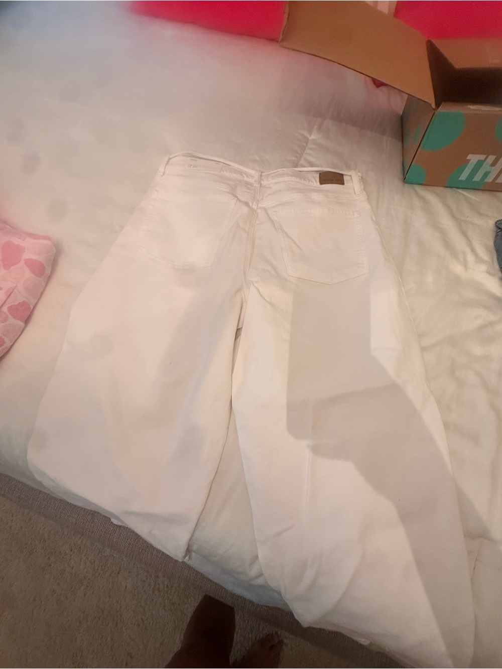 American Eagle Outfitters White Wide-Leg High-Rise Jeans